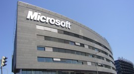 Bill Gates o W8, WP8 a Surface [video]