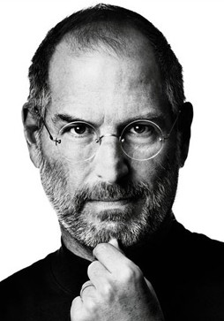 Je tomu rok, co zemřel Steve Jobs.