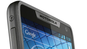 RAZR_i_angle_top-900-90