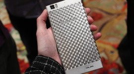 Lenovo IdeaPhone K900 – kov, Full HD a Intel