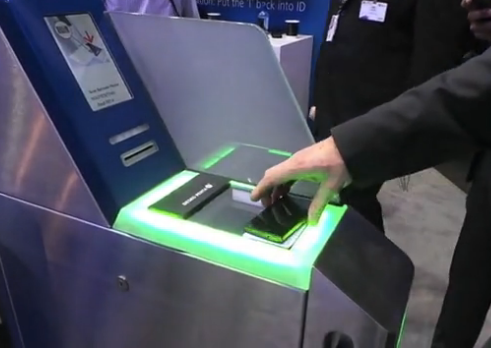 Využití NFC na letišti i s vypnutým mobilem [video]