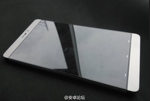 Xiaomi Mi-3 překvapí cenou a výkonem