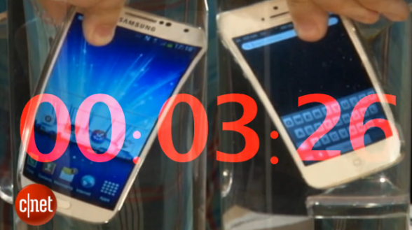 Galaxy S4 vs. iPhone 5 – test přežití po vodní lázni [video]