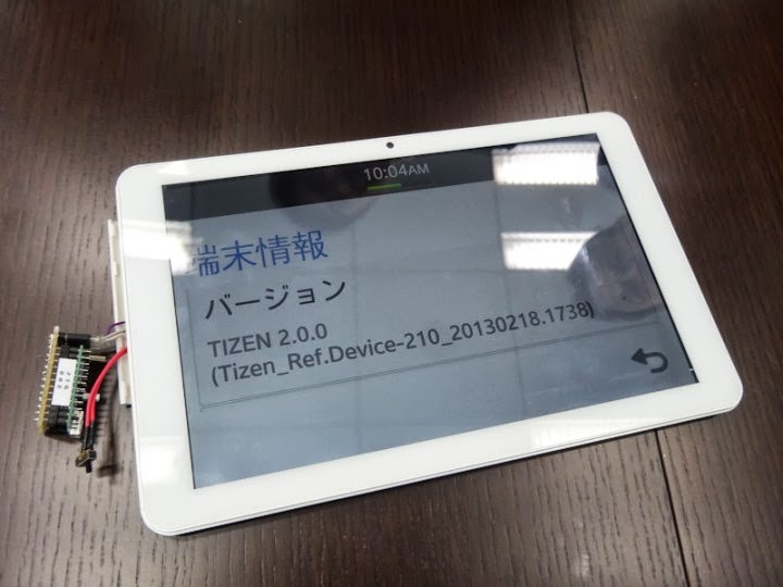 Prototyp tabletu se systémem Tizen na videu
