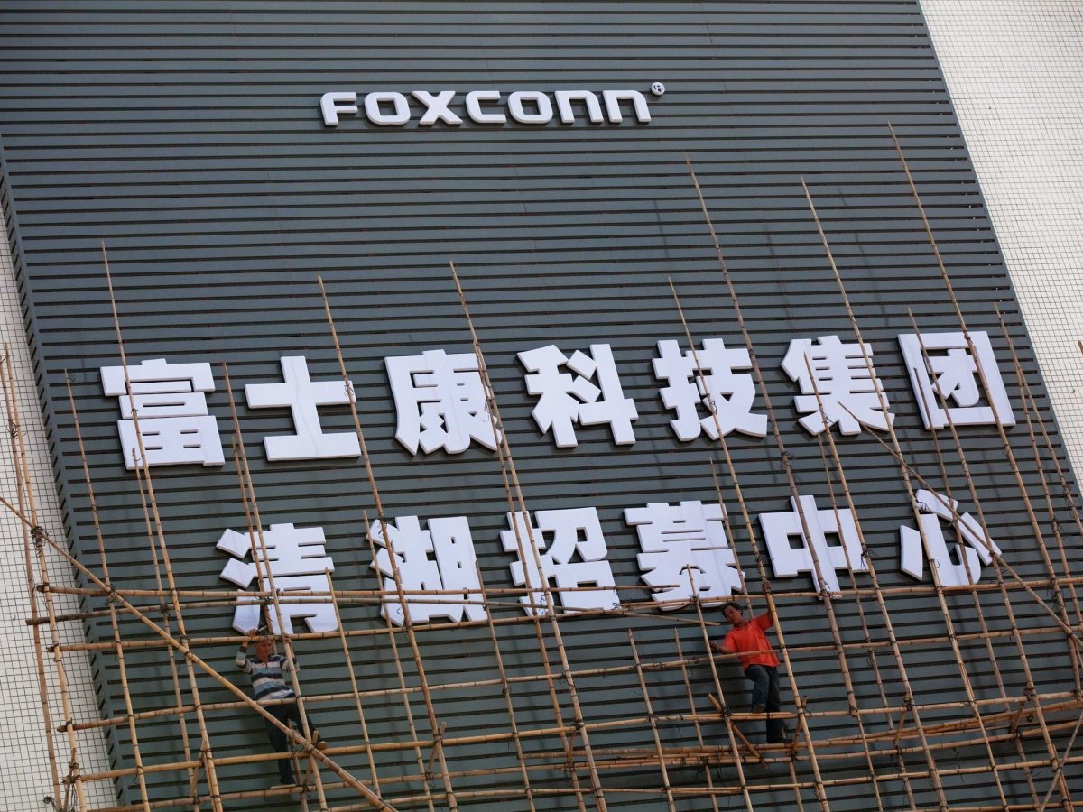 Foxconn chce přesunout část výroby do USA
