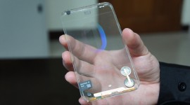 Samsung začíná myslet na průhledné displeje u smartphonů