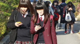 Učitelé v Jižní Koreji budou vzdáleně ovládat žákům telefony