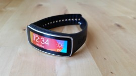 Samsung Gear Fit – chytrý náramek pro sportovce [recenze]