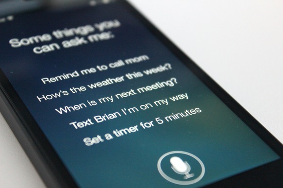Siri zavolá policii, když je požádána o nabití telefonu