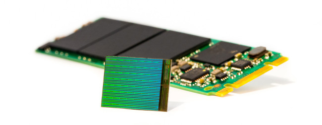 3D NAND Die with M2 SSD
