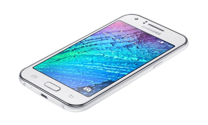 Samsung Galaxy J5 se objevil na uniklých fotografiích