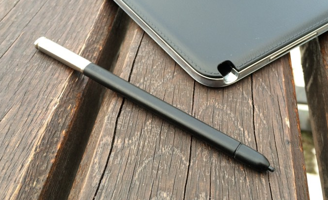 Samsung – patent na „vystřelovací“ stylus