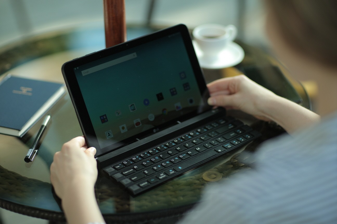 LG Rolly Keyboard – speciální Bluetooth klávesnice pro chytrá zařízení