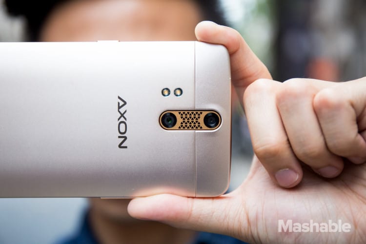 Řada Axon od ZTE nabídne 13,7palcový tablet