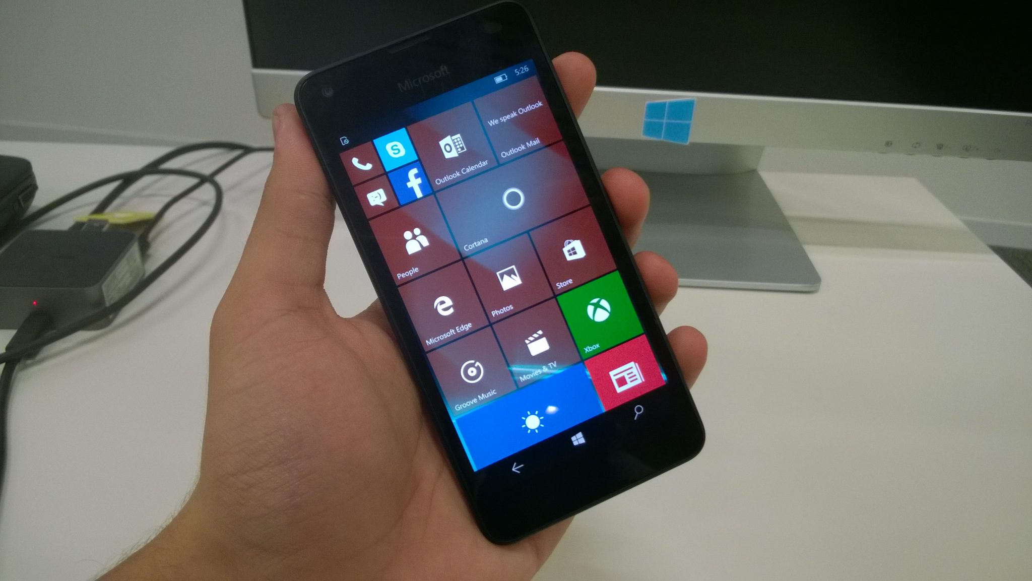 Microsoft Lumia 550 – levný vstup do světa Windows 10 Mobile [první dojmy]