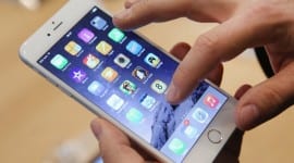 iPhone se pravděpodobně dočká OLED displeje až v roce 2018