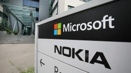 Microsoft prodá licenci na výrobu tlačítkových Nokií Foxconnu za 350 milionů dolarů [aktualizováno]