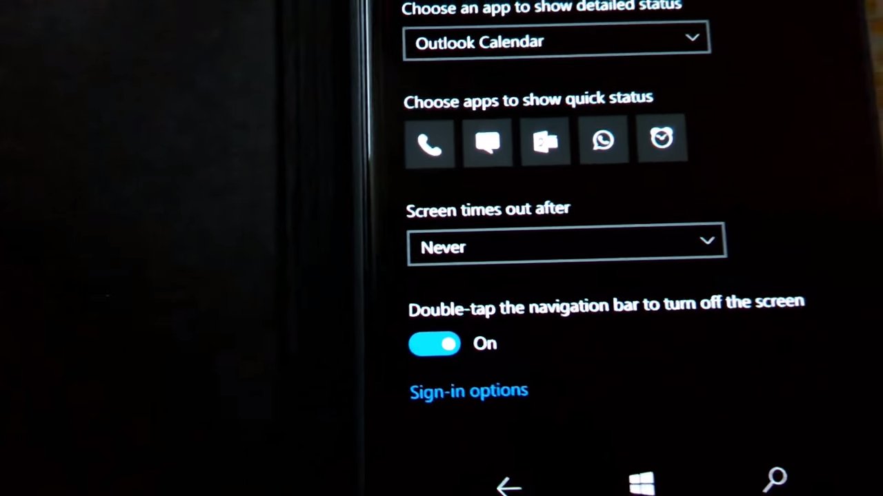 Probuzení dvojitým poklepáním přichází na zařízení s Windows 10 Mobile