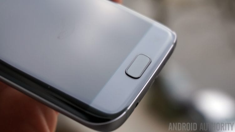 Samsung si patentoval čtečku otisků prstů s podporou gest