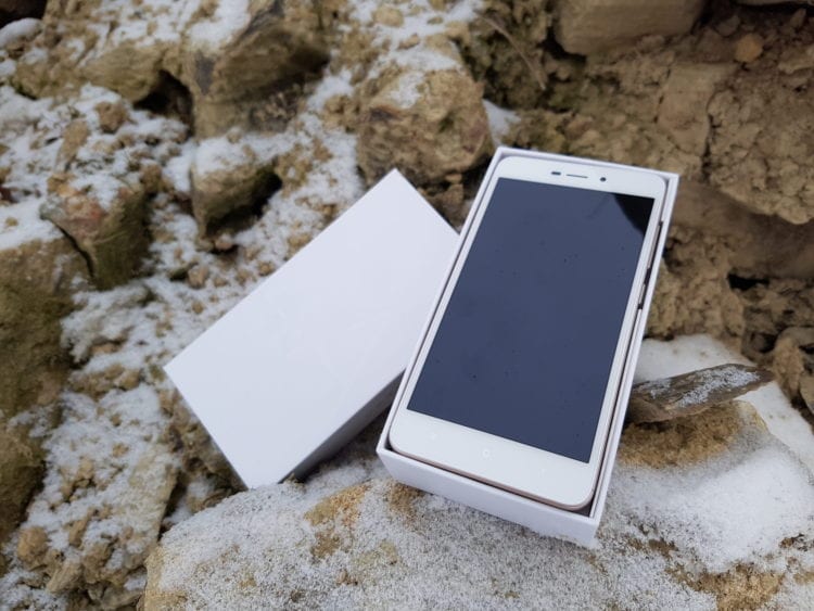 Nově v českých obchodech – P10 Plus, Edge, Liquid Z6E a další
