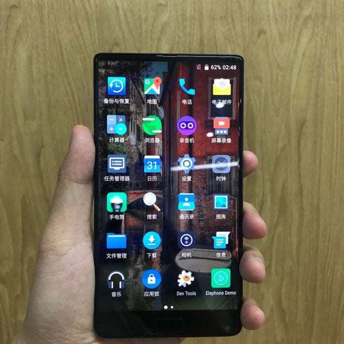 Elephone uvede bezrámečkové mobily