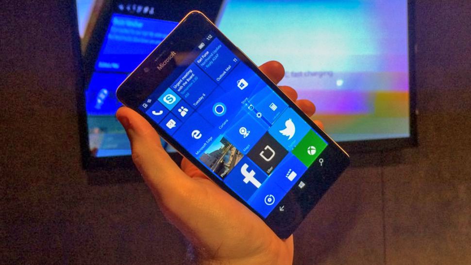 Spekuluje se o novém telefonu od Microsoftu