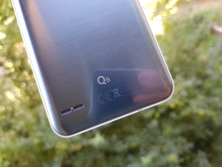 LG Q6 přichází do ČR, přináší minimální rámečky do střední třídy