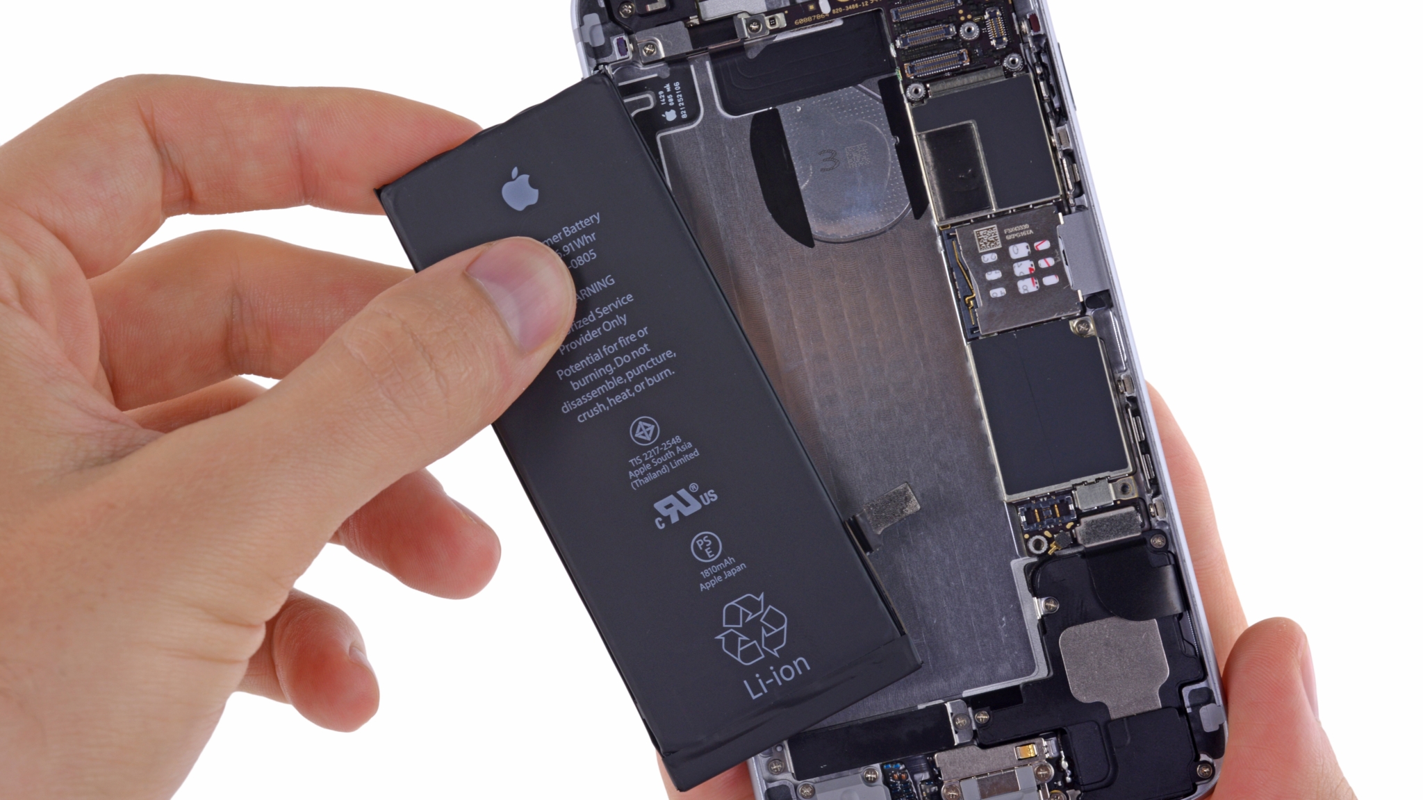 Nová baterie u staršího iPhone 6s může zlepšit výkon