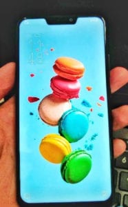 Asus chystá ZenFone 5 (2018), podobá se iPhonu X