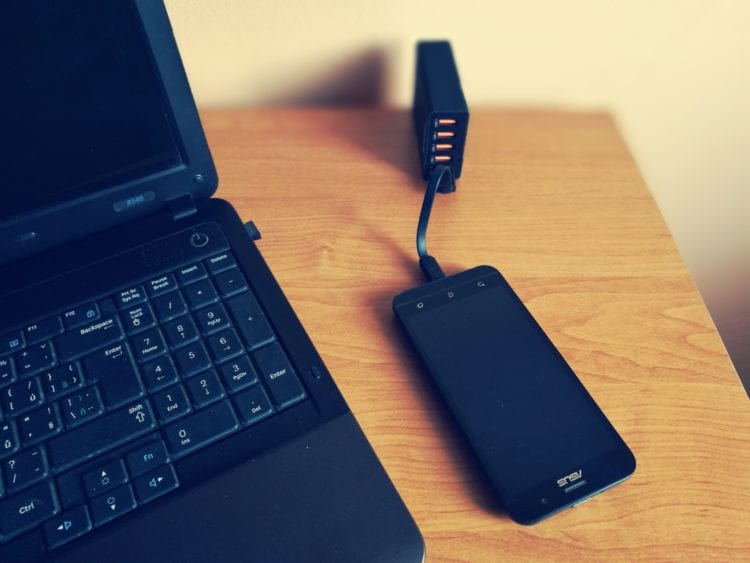 Nabíjecí stanice Yenkee až pro pět zařízení [recenze]