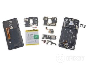 OnePlus 6 je průměrný v opravitelnosti