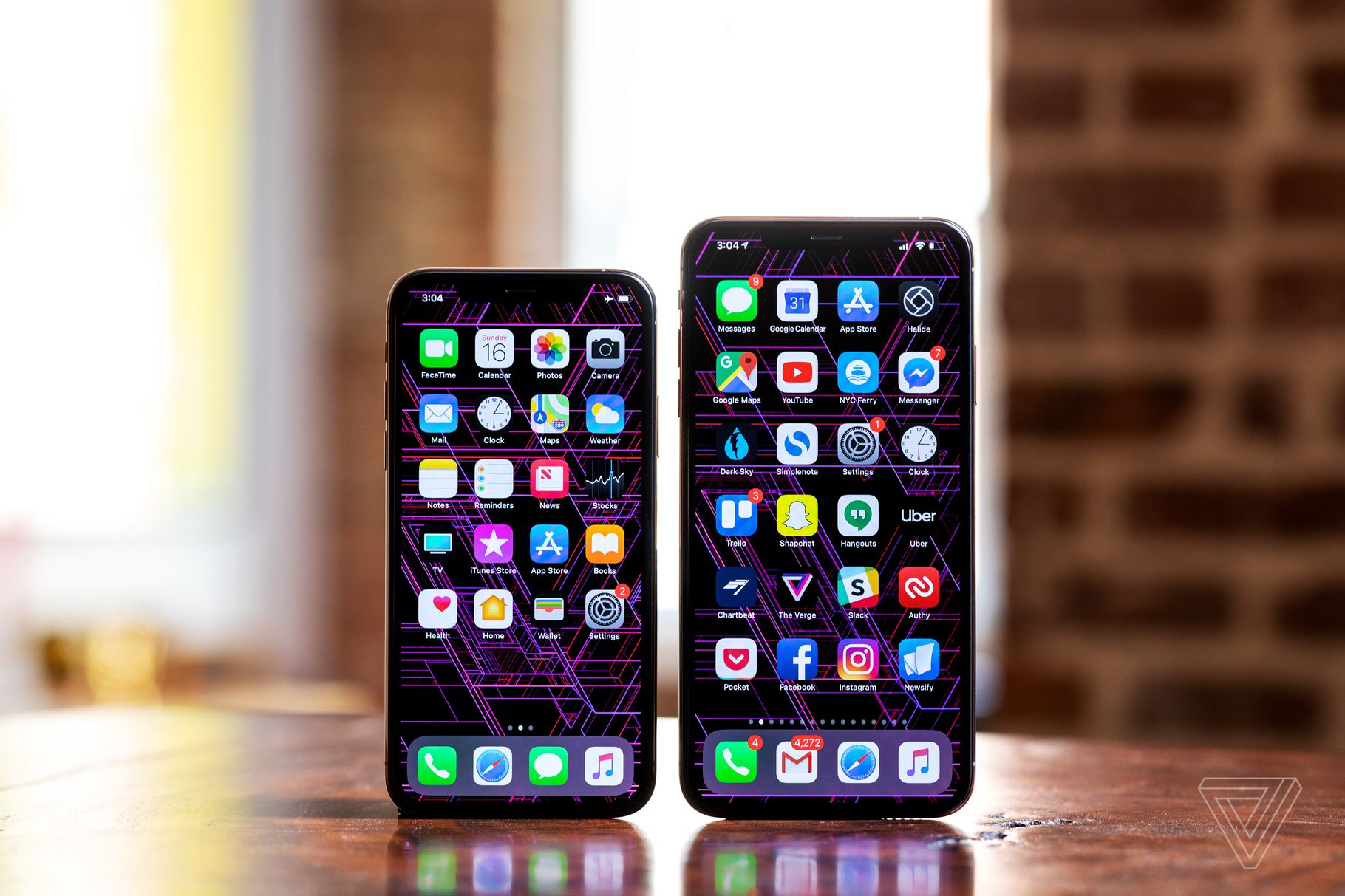 iPhone Xs a iPhone Xs Max – uživatelé si stěžují na špatné mobilní a Wi-Fi signály