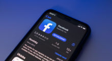 Facebook má chybu, kvůli které nefungují populární iOS aplikace