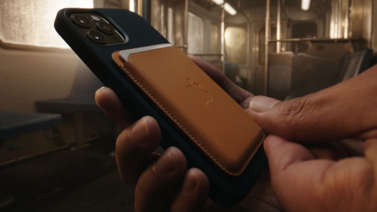 MagSafe je nový doplněk pro iPhone 12 a 12 Pro