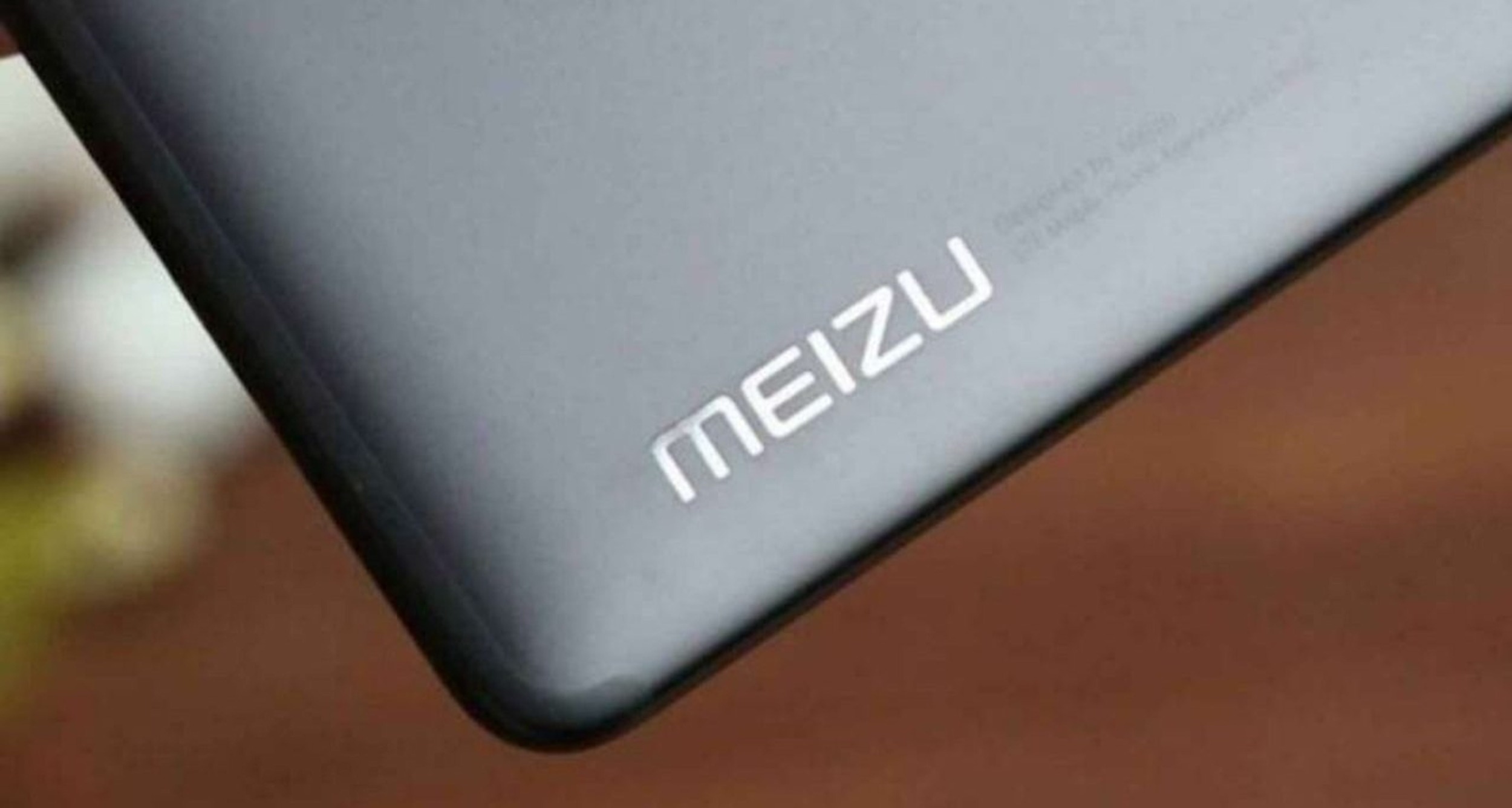 Meizu ukázalo hodinky mBlu Smart Band a sluchátka mBlu Blus+