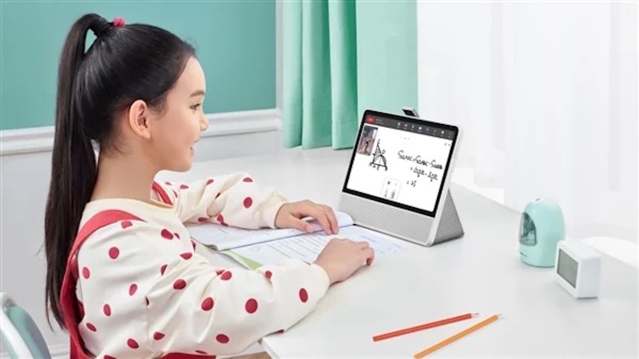 Huawei ukázal vzdělávací Smart Screen pro děti