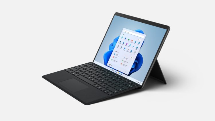 Microsoft Surface Pro 8 nově v Česku, cena začíná na 29 999 Kč [aktualizováno]