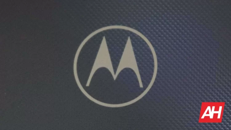 Byly odhaleny klíčové specifikace Moto G200