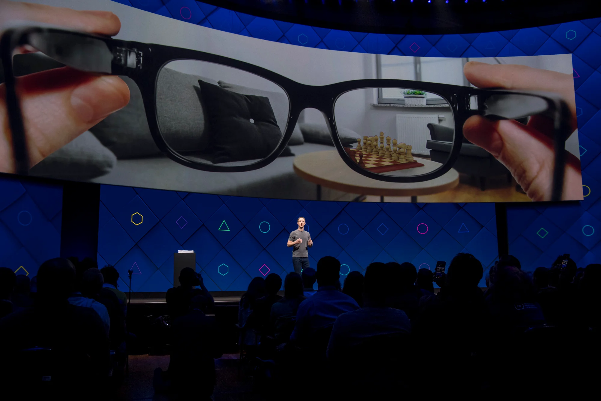 Meta plánuje troje brýle pro rozšířenou realitu, první chce stihnout do dvou let