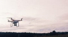 Zvažujete nákup dronu? Vzdušín představuje nejzajímavější funkce, které vám zpříjemní létání! [komerční článek]