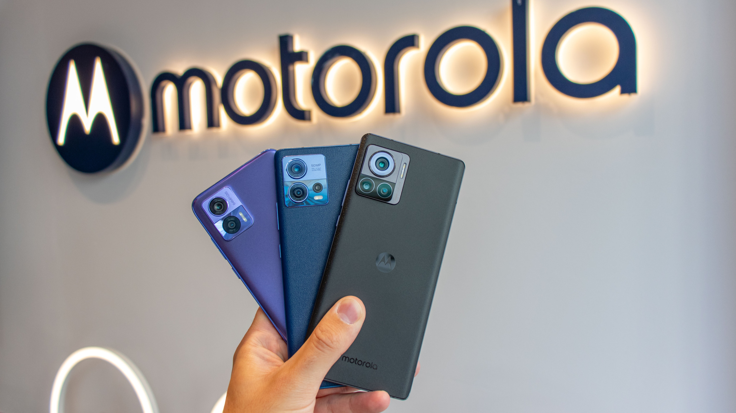 První dojmy Motorola Edge 30 Ultra, Fusion a Neo