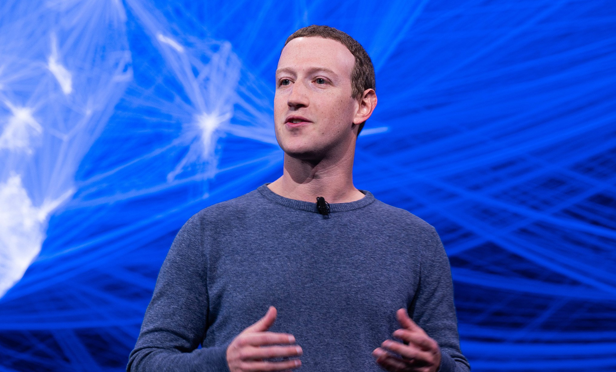 Facebook: 2 miliardy aktivních uživatelů denně a budoucí plány ve službě Messenger