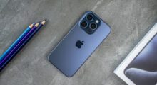 iPhone 15 Pro – už netopí, ale konkurenci zatopí [recenze]