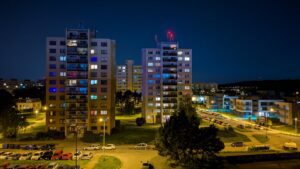 PXL 20240512 201315808NIGHT 4032x2268x