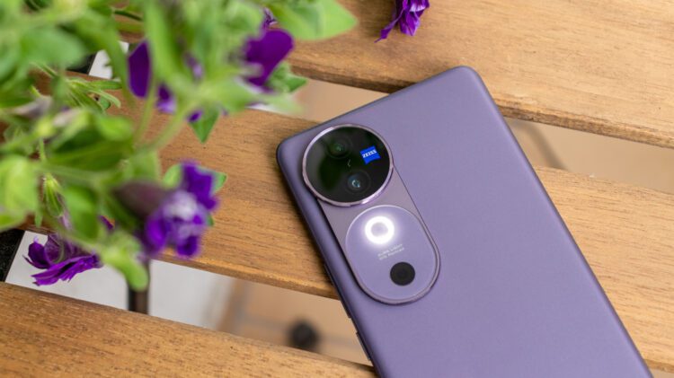 Vivo V40 2 5373x3016x