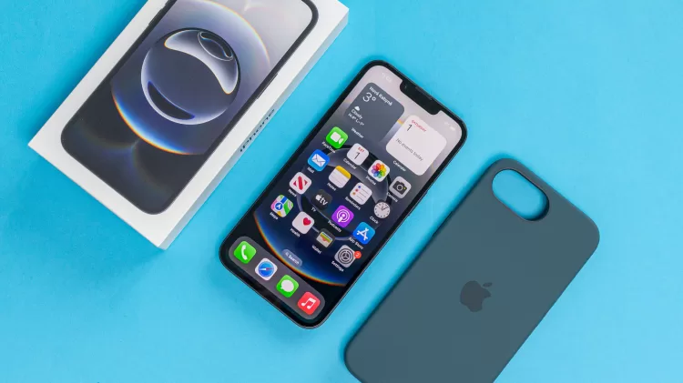 Apple iPhone 16e 4 6000x3368x