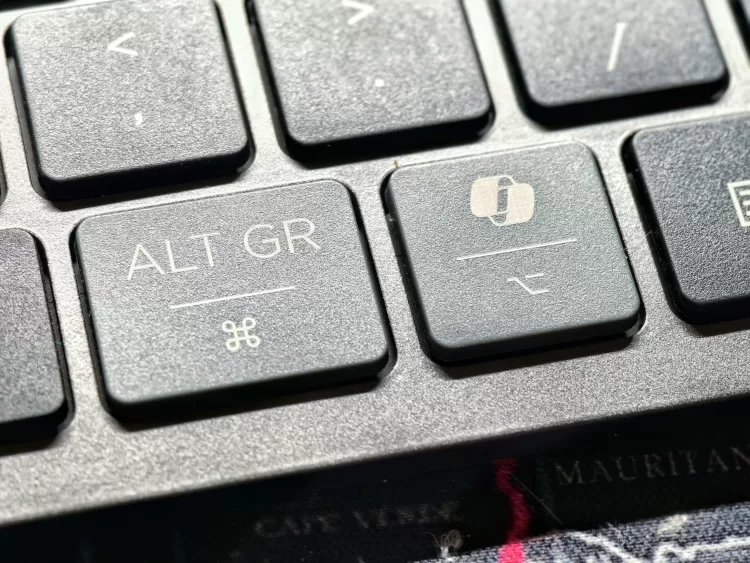 HP 725 detail klávesnice