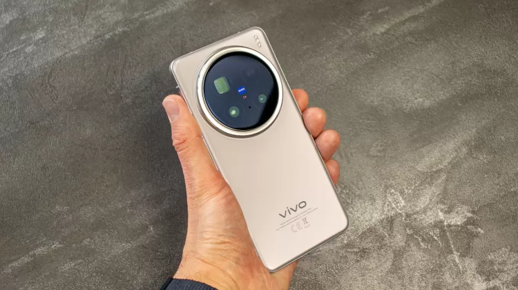 Vivo X200 Pro 11 6000x3368x