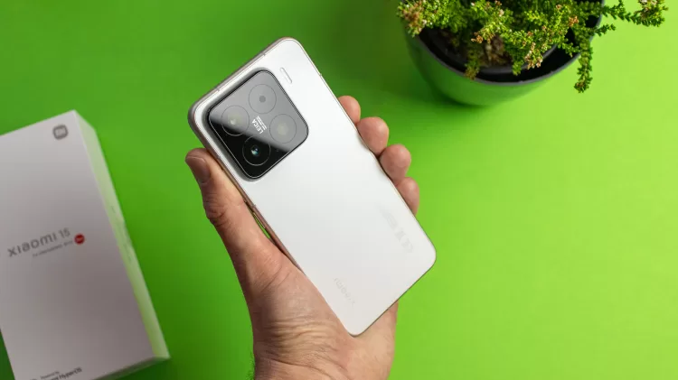Xiaomi 15 5 5877x3299x