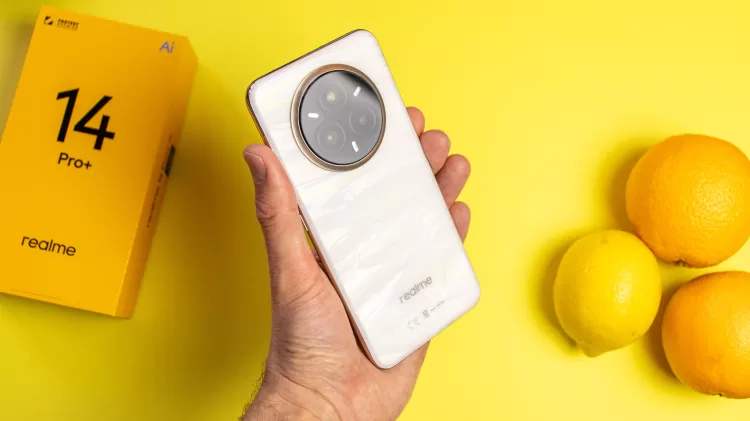realme 14 Pro Plus 5 6000x3368x